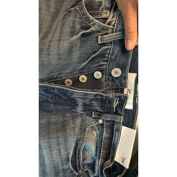 None - Picture 4 of 8